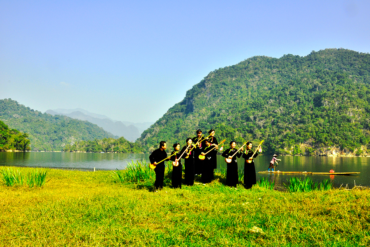 TOUR DU LỊCH HỒ BA BỂ – SÔNG NĂNG – ĐỘNG PUÔNG 2 NGÀY 1 ĐÊM